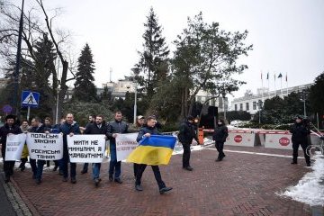 Депутати від Радикальної партії провели акцію під парламентом Польщі