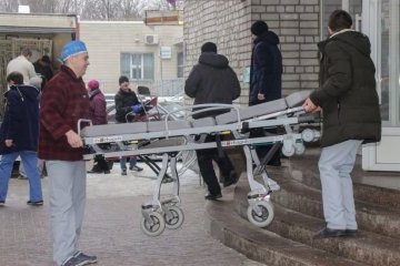 Благодійники з Франції вдруге передали допомогу для дитячої лікарні Дніпра