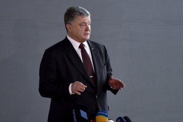 Порошенко обіцяє на утвердження державної мови не один, а 10 років