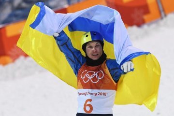 Абраменко понесе прапор України на церемонії закриття