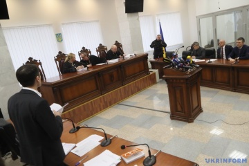 Суд у справі Труханова перервало “замінування”