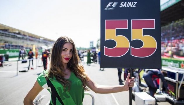 Королеви автоперегонів стають історією: Формула-1 відмовилася від grid girls