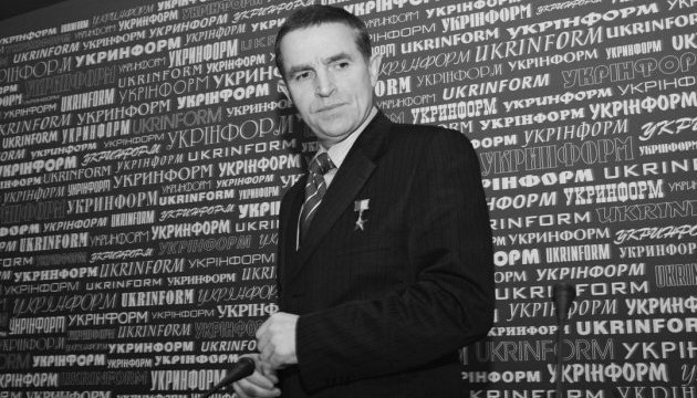 Leonid Kadeniuk será enterrado hoy en el cementerio de Báikove