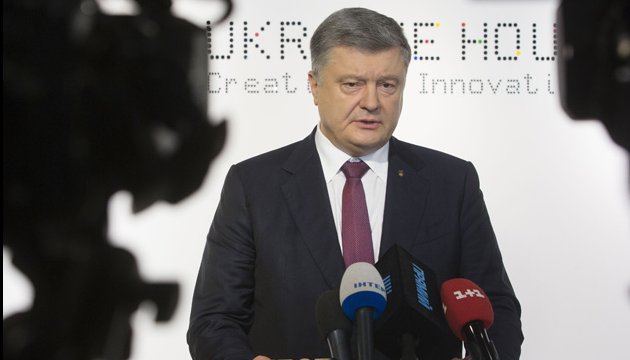 Poroshenko: Four Ukrainians return home from captivity in Libya