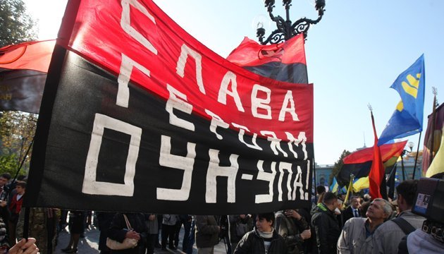 Вінницькі депутати не підтримали ідею з червоно-чорним прапором