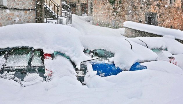 Через снігопад у Києві можуть скасувати продуктові ярмарки