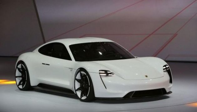 Porsche вкладе €6 мільярдів у розробку електрокарів