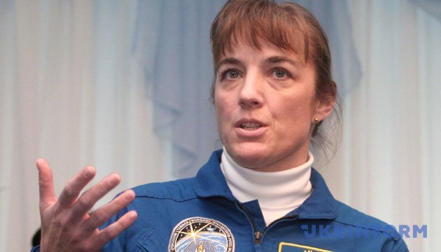 Астронавтка українського походження Гайдемарі Стефанишин-Пайпер святкує день народження
