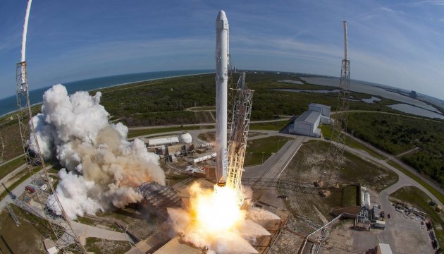 Як дитя: Маск радіє вдалому запуску Falcon Heavy