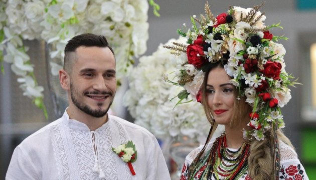 Dnipro : Retour sur trois cent ans de mode de mariage au musée