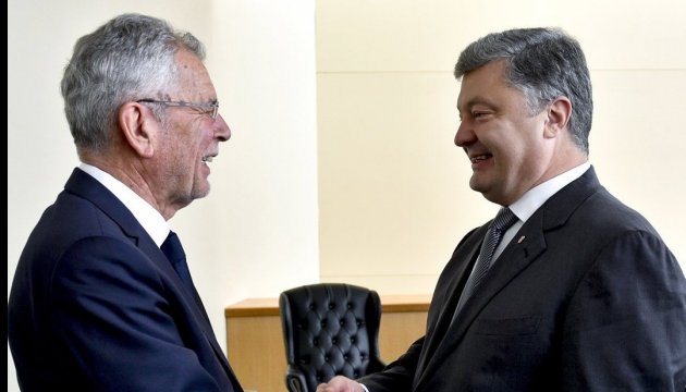 Poroshenko meets with Austrian president 