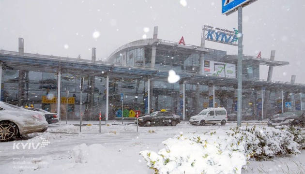 En la capital ucraniana se cancelan vuelos nacionales por las nevadas