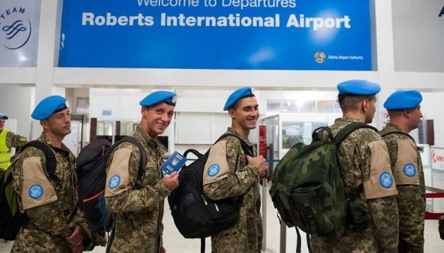 Les casques bleus ukrainiens de retour du Libéria après une mission de 14 ans