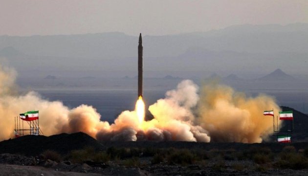 Іран показав нову балістичну ракету