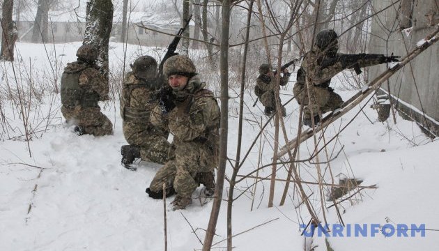 Militants launched 10 attacks on Ukrainian troops in Donbas in last day