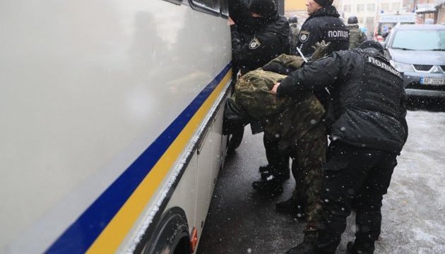 Справа Труханова: під судом підстрелили силовика, почалася бійка