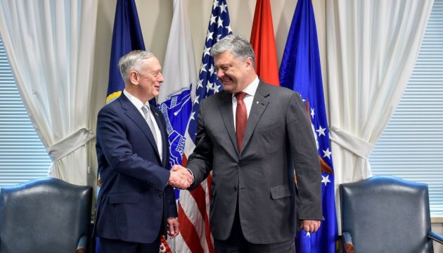 Poroshenko thanks the U.S. for weapons Poroshenko thanks the U.S. for weapons