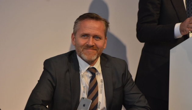 Außenminister Dänemarks verkürzt Arbeitsbesuch in Ukraine