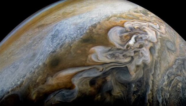 Вчені показали, як виглядають потужні вихори на Юпітері