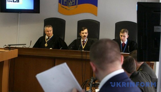 Alta traición de Yanukóvych: El tribunal permite interrogar a Poroshenko por videoconferencia

