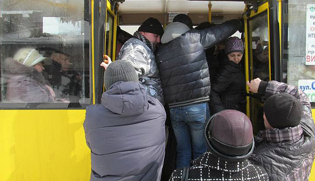 У Києві подорожчає проїзд у двох маршрутках