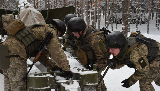 Donbass : cinq attaques ennemies recensées. Deux soldats ukrainiens blessés