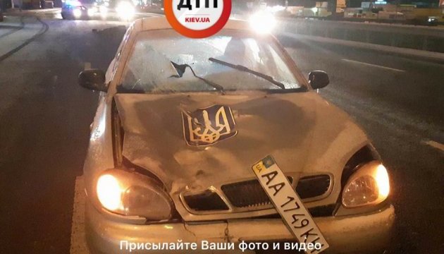 У Києві під колесами таксі загинув пішохід