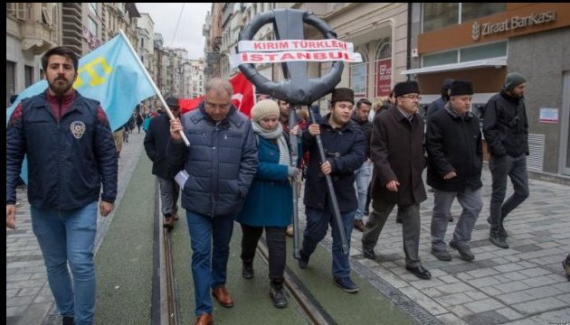 Protesters picket Russian Consulate in Istanbul due to annexation of Crimea