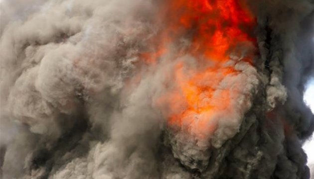 Brand in Stahlwerk Azovstal: Flammen bis 10 Meter Höhe