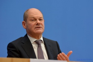 Scholz goes harsh on pro-Russian protesters booing him at event