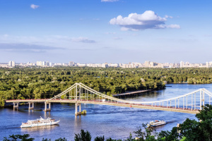 Києву повернули земельну ділянку на Трухановому острові, де Медведчук збудував базу для своїх охоронців