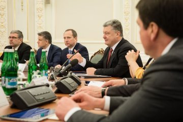 Порошенко - про валютний законопроект: Дозволено все, що не заборонено