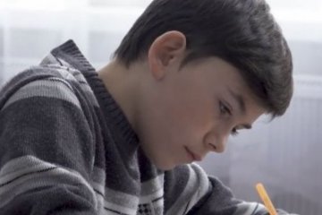 ЮНИСЕФ показал историю 12-летнего мальчика из Авдеевки, в которого попала пуля