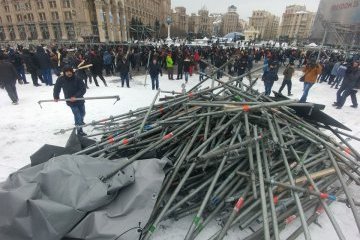 Организатор флешмоба про Крым прокомментировал “вандализм” ДНС на Майдане