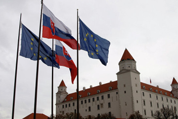 Slovakia expels three Russian diplomats
