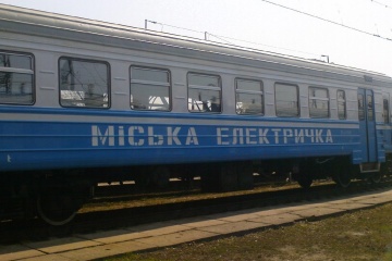Знайшли хуліганів, які закидали камінням електричку в Києві