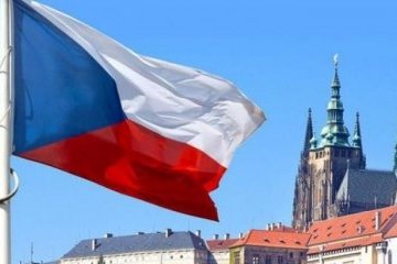 Отруєння Скрипаля: Чехія висилає трьох дипломатів РФ
