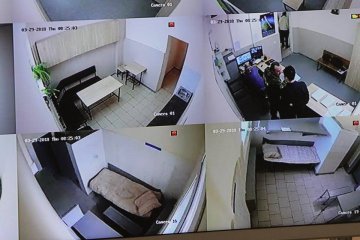 У Дніпрі презентували пілотний проект цілодобового нагляду за затриманими