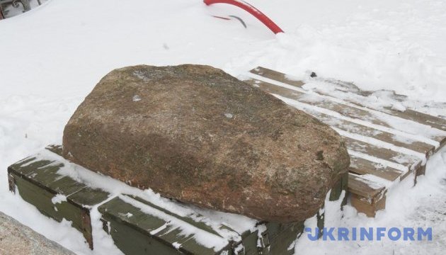 У дніпровський музей привезли соту кам'яну бабу