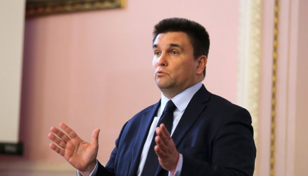 Klimkin realiza una visita a Turquía