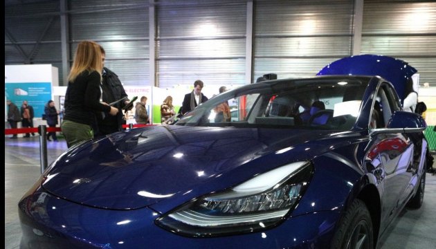 Le dernier modèle Tesla présenté à Kyiv (photos)