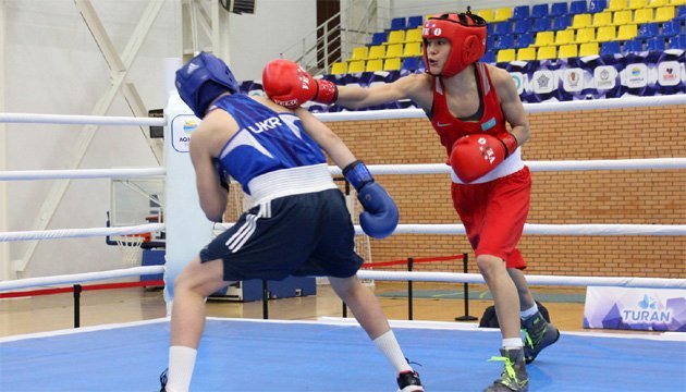Бокс: чотири українки боротимуться за золоті нагороди турніру в Казахстані