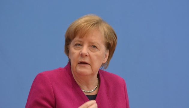 Merkel, Putin discuss peacekeepers in Donbas 