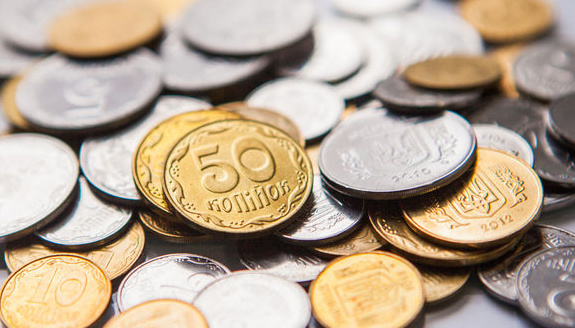 Narodowy Bank Ukrainy osłabił oficjalny kurs hrywny do 27,75