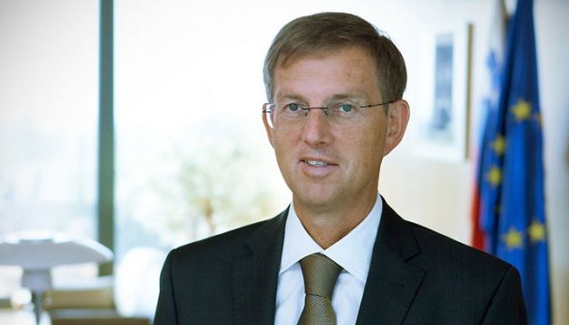 Прем'єр Словенії подав у відставку через провал з інвестиційним проектом