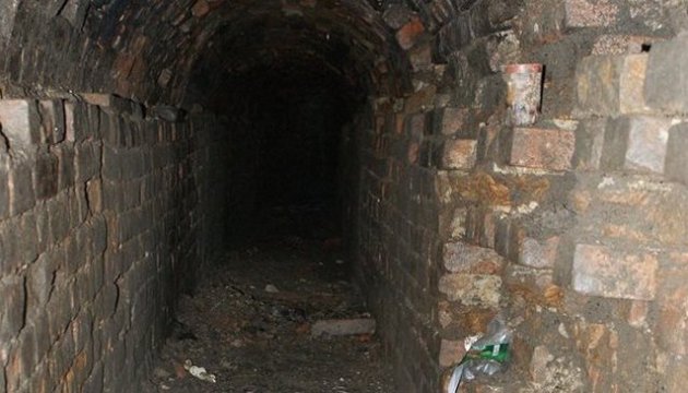 У Вінниці провалля у дворі музею відкрило древні підземні ходи