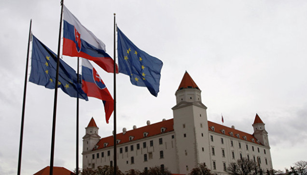 Slovakia expels three Russian diplomats