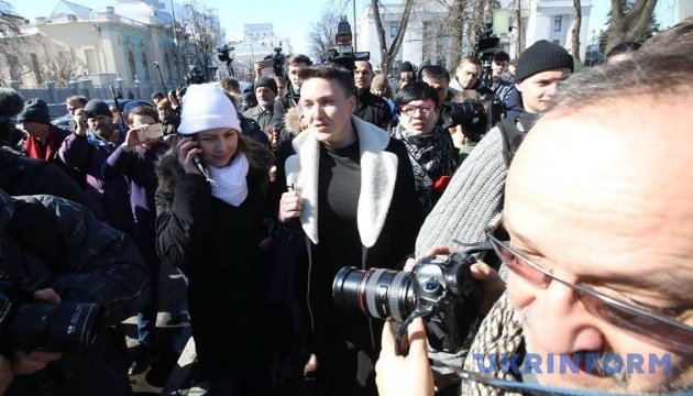 Цю ніч Савченко проведе в СБУ - адвокати