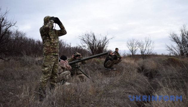 Ніч на Донбасі не минула без втрат: один загинув, четверо поранених