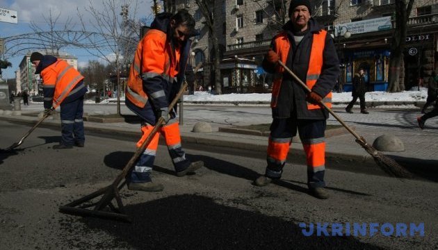 Майже 78% доріг столиці потребують ремонту - Київавтодор